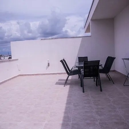 Apartman With Sea View *